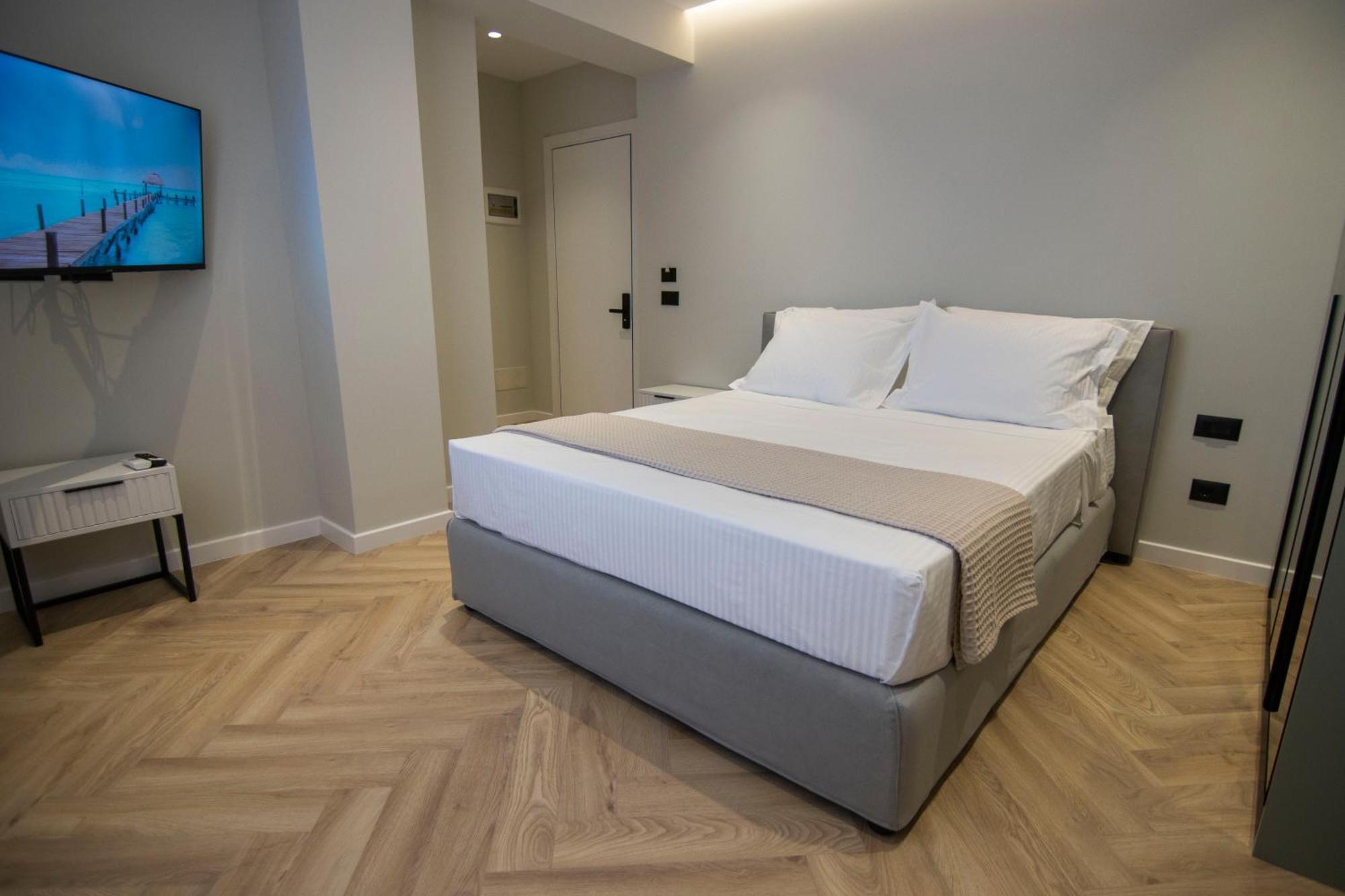 Mina Luxury Rooms Tirana Exterior photo