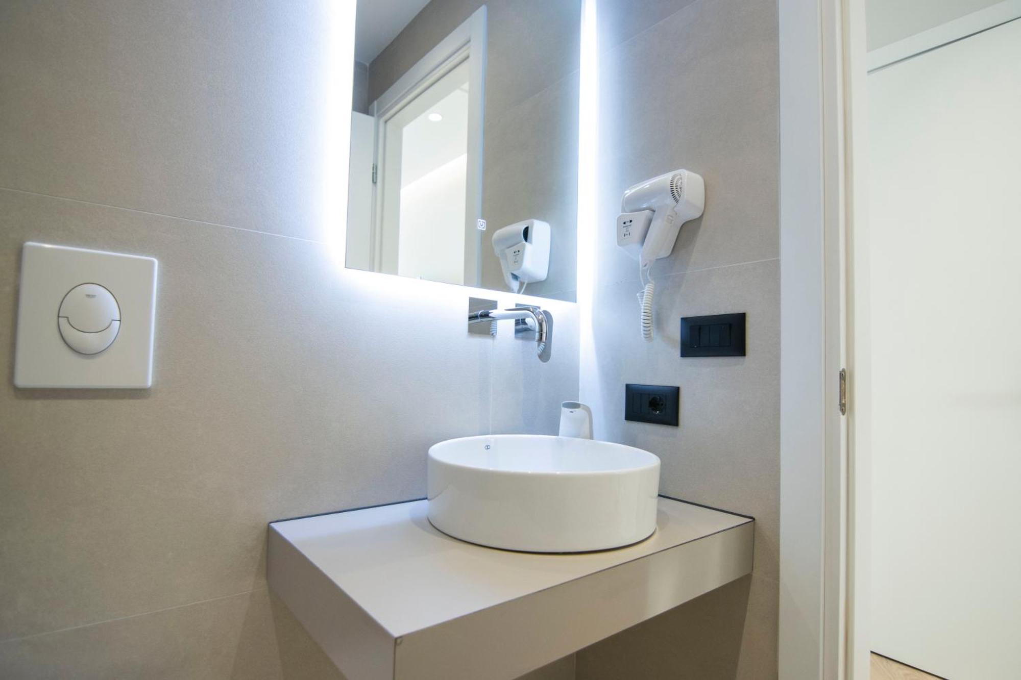 Mina Luxury Rooms Tirana Exterior photo
