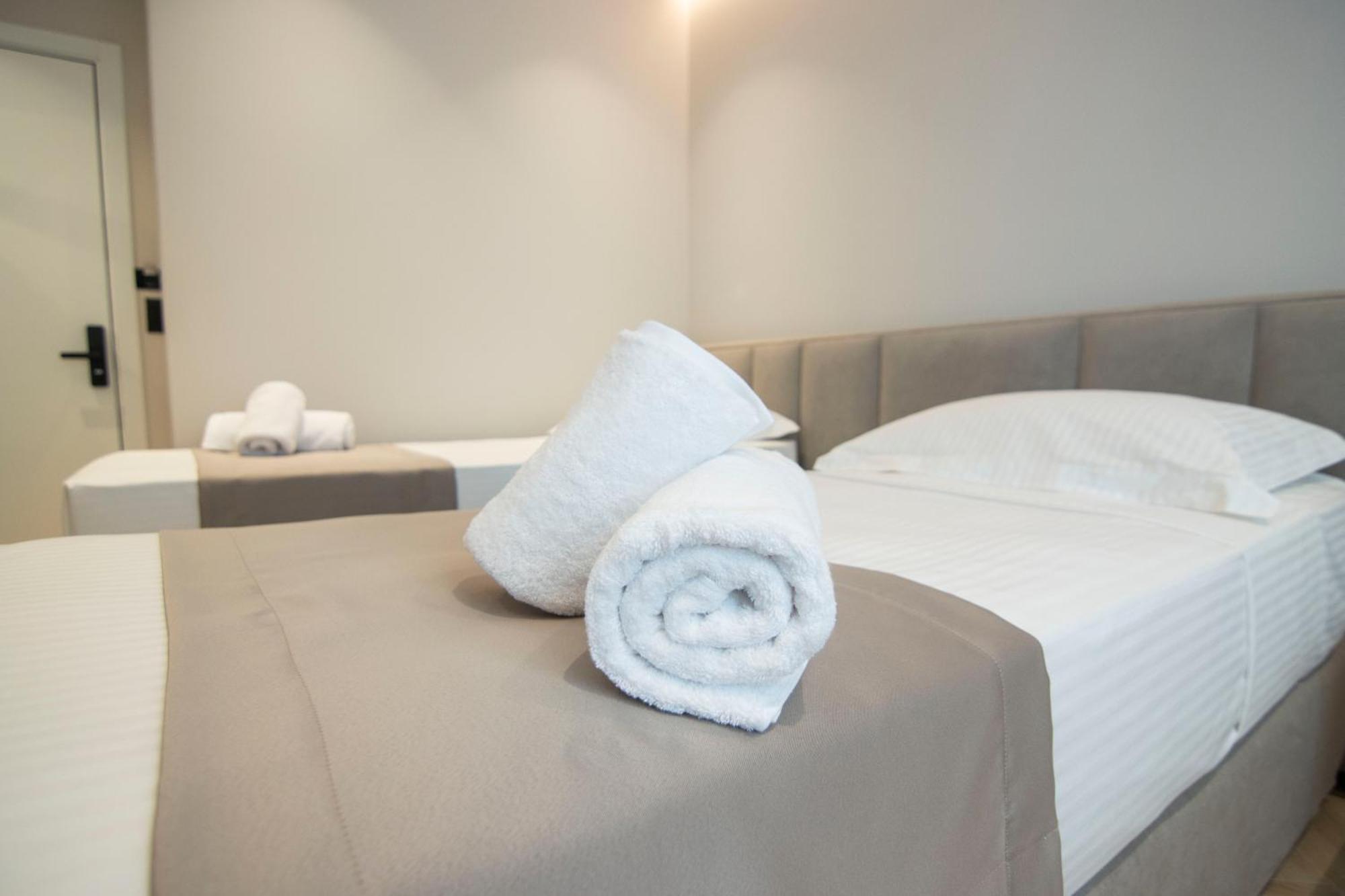 Mina Luxury Rooms Tirana Exterior photo