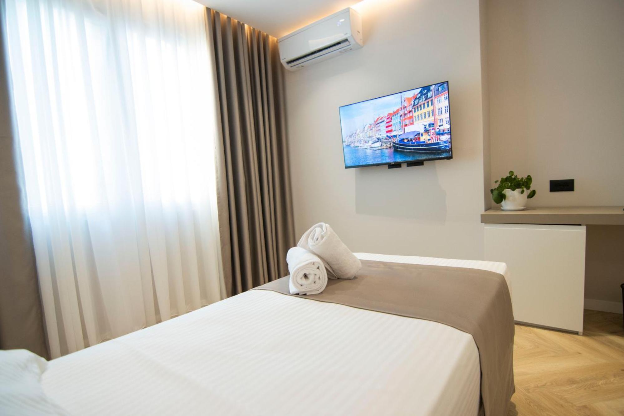 Mina Luxury Rooms Tirana Exterior photo